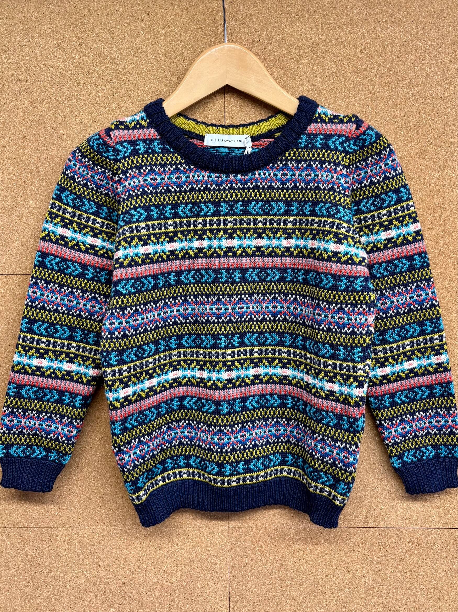 The explorer jumper in navy.